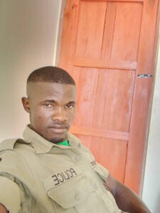 Police officer murdered by mob in Ibanda.